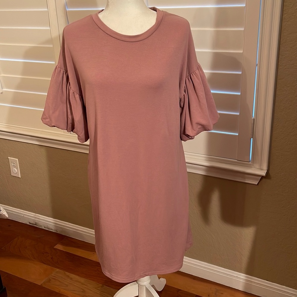 Good condition dress in color pink mauve